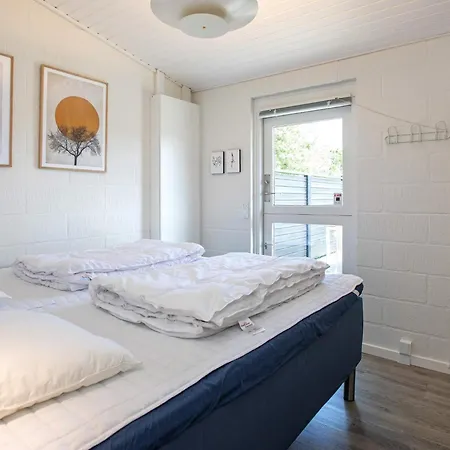 8 Person In Semesterbostad Ålbæk